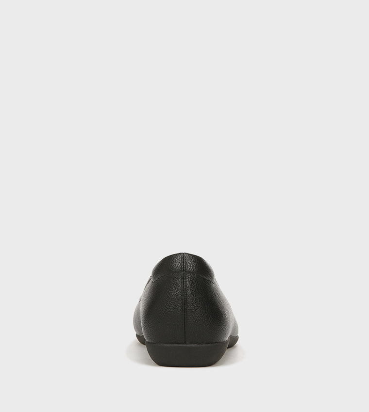 VIVIENNE-O Metal Accent Ballerinas