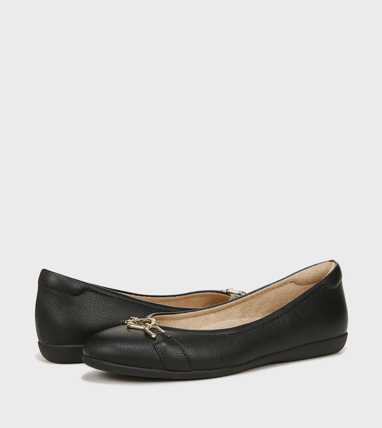 VIVIENNE-O Metal Accent Ballerinas