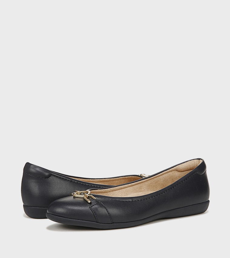 VIVIENNE-O Metal Accent Ballerinas
