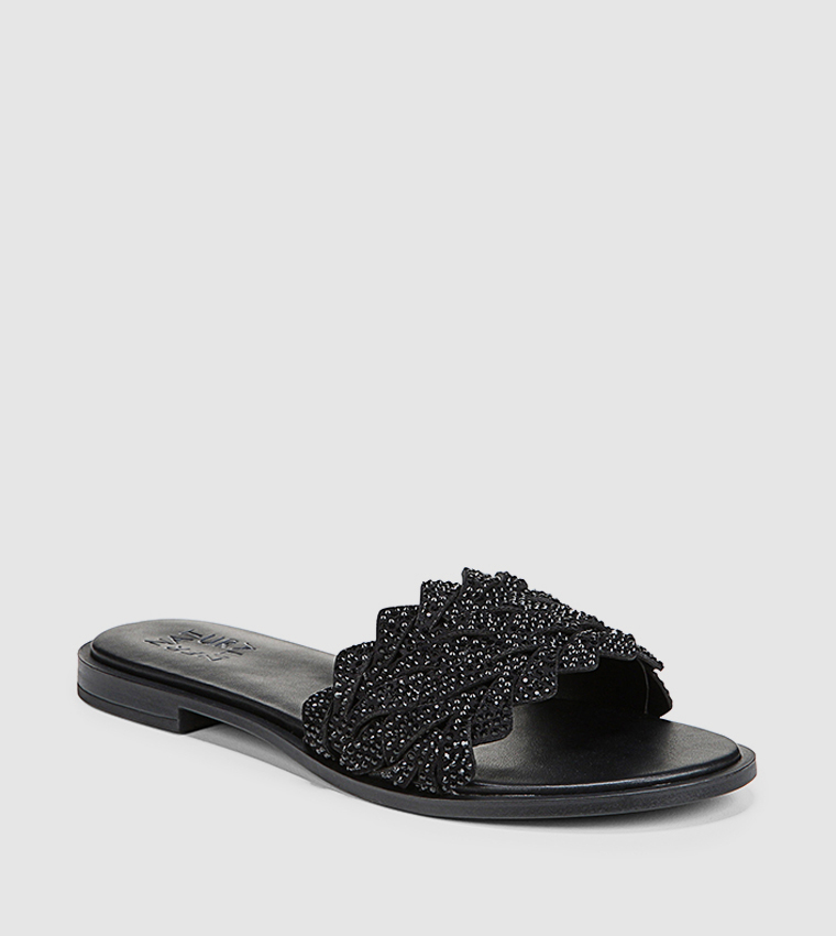 Buy Naturalizer FERNANDA Embellished Flat Sandals In Black 6thStreet UAE