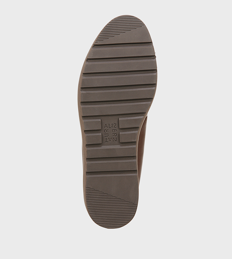 Chain Detail Round Toe Loafers