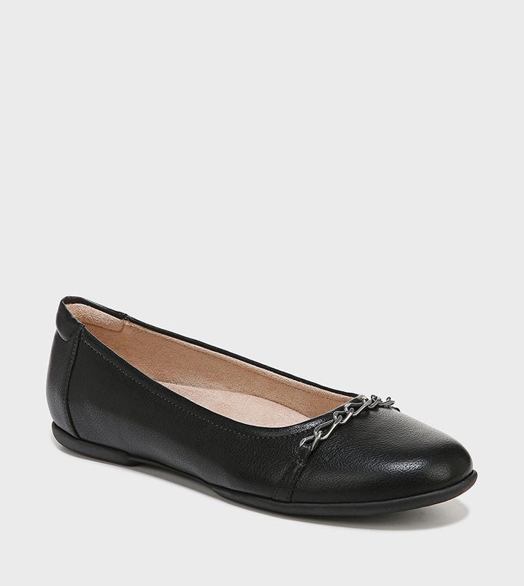 Round Toe Chain Detail Ballerina