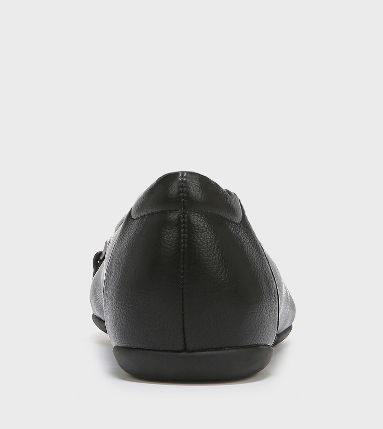 Round Toe Chain Detail Ballerina