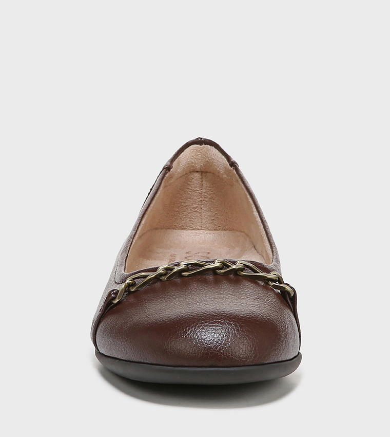 Round Toe Chain Detail Ballerina