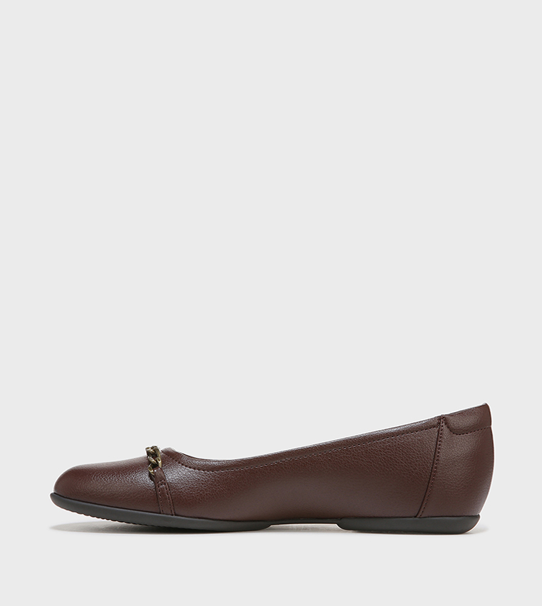 Round Toe Chain Detail Ballerina