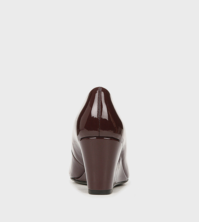 GIO Almond Toe Wedge Pumps