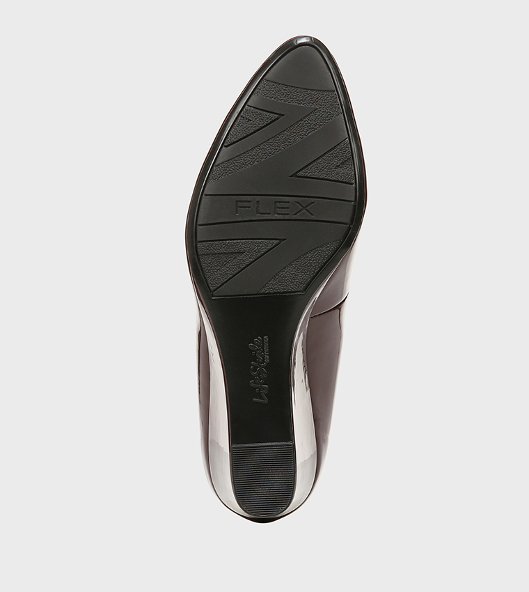 GIO Almond Toe Wedge Pumps