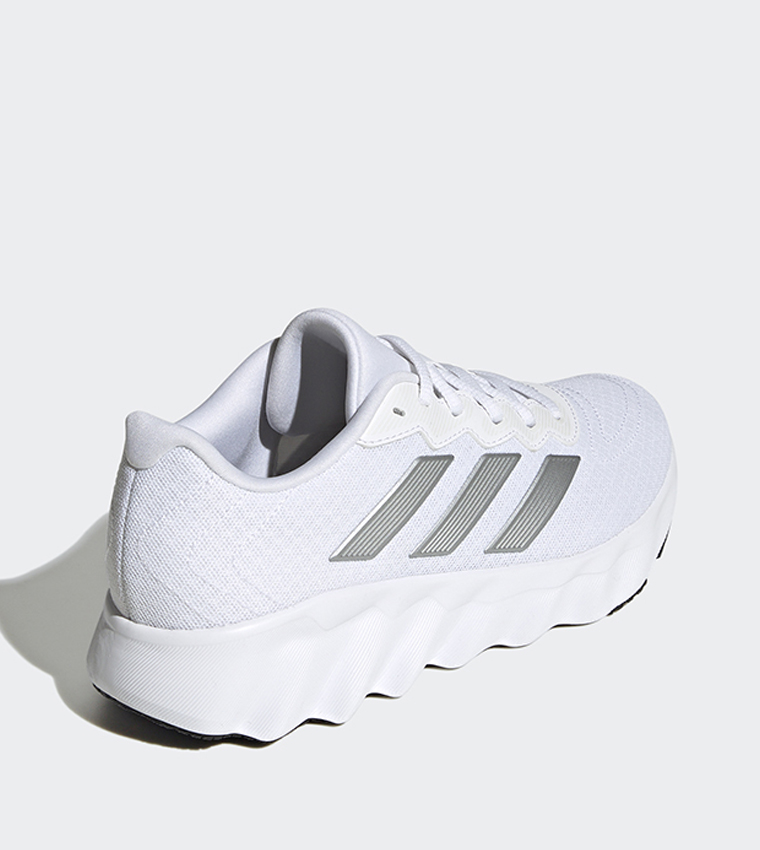 SWITCH MOVE Running Shoes