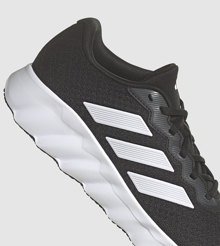 Switch Move Running Shoes