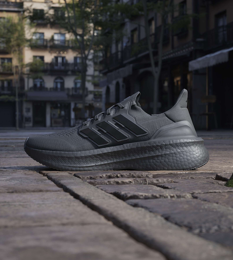 ULTRABOOST 5 Stripe Detail Running Shoes