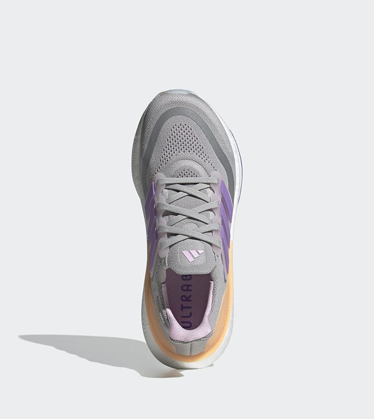 حذاء ULTRABOOST LIGHT للجري 