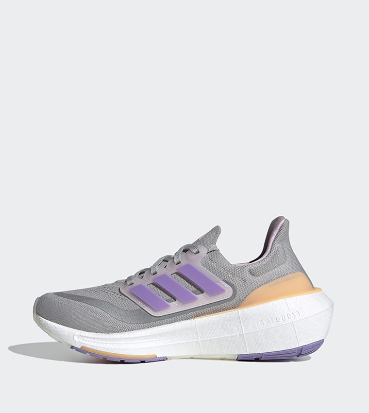 حذاء ULTRABOOST LIGHT للجري 