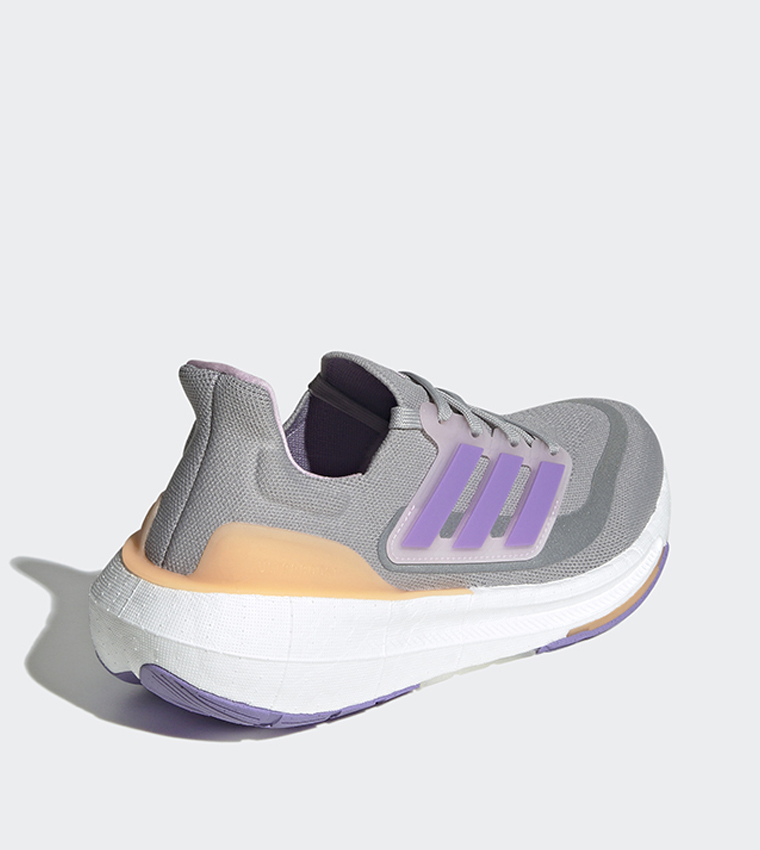 حذاء ULTRABOOST LIGHT للجري 