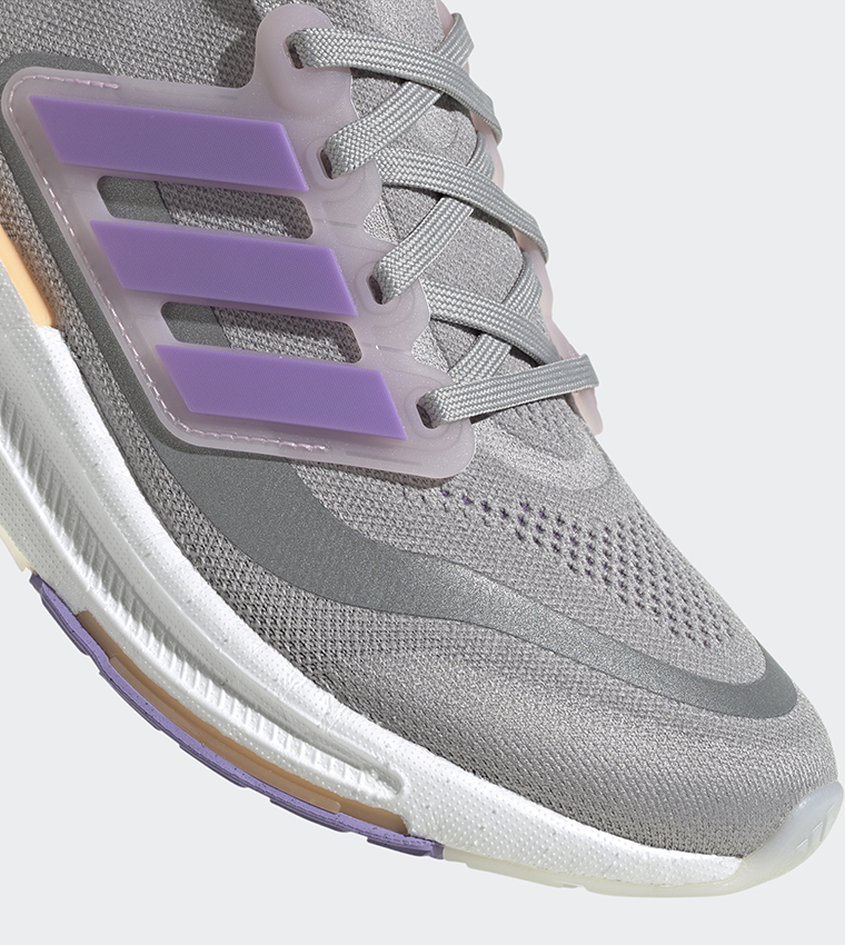حذاء ULTRABOOST LIGHT للجري 