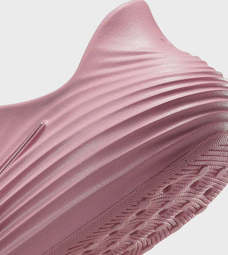 حذاء ريآكت إكس ريجوفينيت 8 سليب أون بشعار