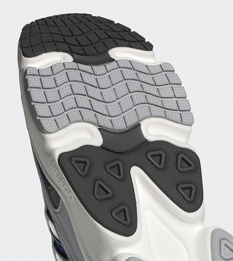 Ozmillen Lace-Up Sneakers