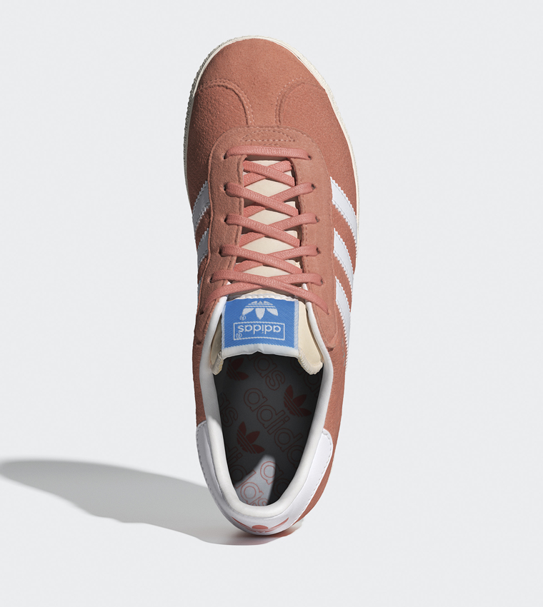 حذاء رياضي جازيل برباط