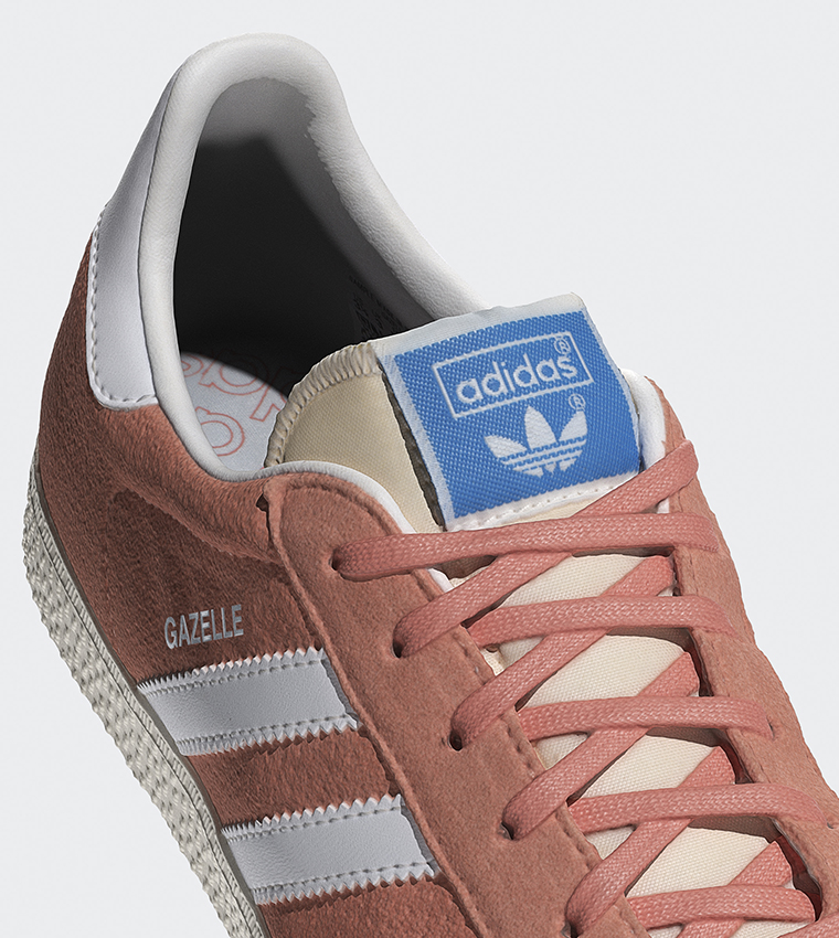 حذاء رياضي جازيل برباط