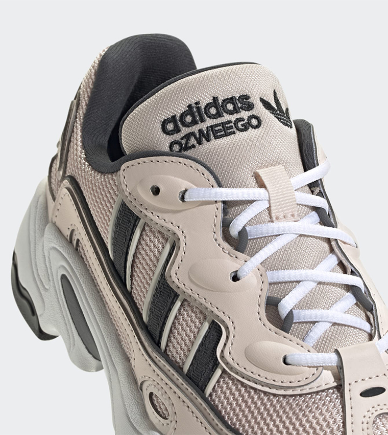 Buy Adidas OZWEEGO OG Lace Up Sneakers In Pink | 6thStreet Saudi Arabia