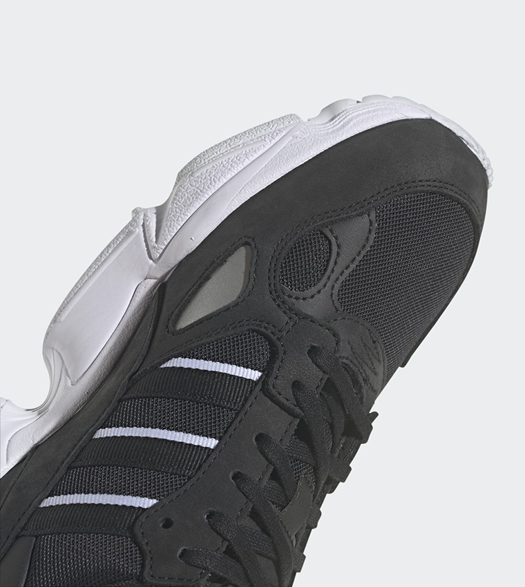 FALCON Lace-Up Running Shoes