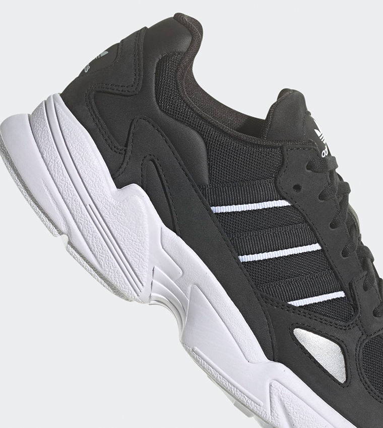 FALCON Lace-Up Running Shoes