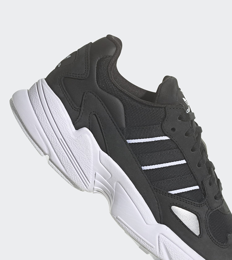 FALCON Lace-Up Running Shoes