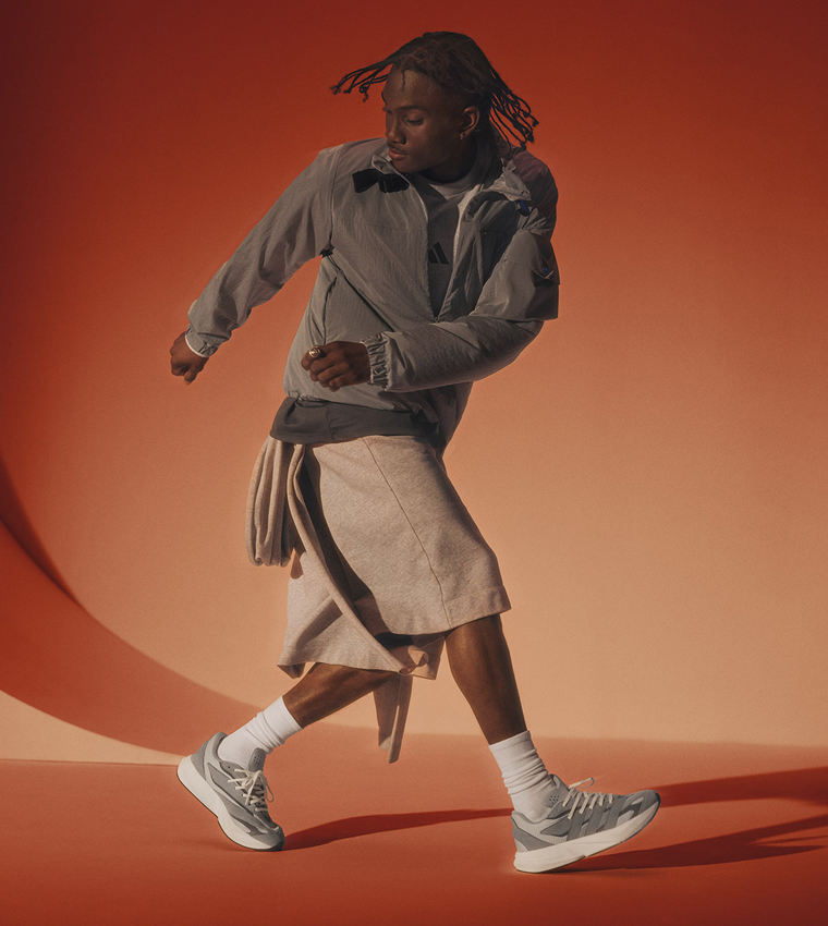 LIGHTBLAZE Logo Detail Mesh Sneakers