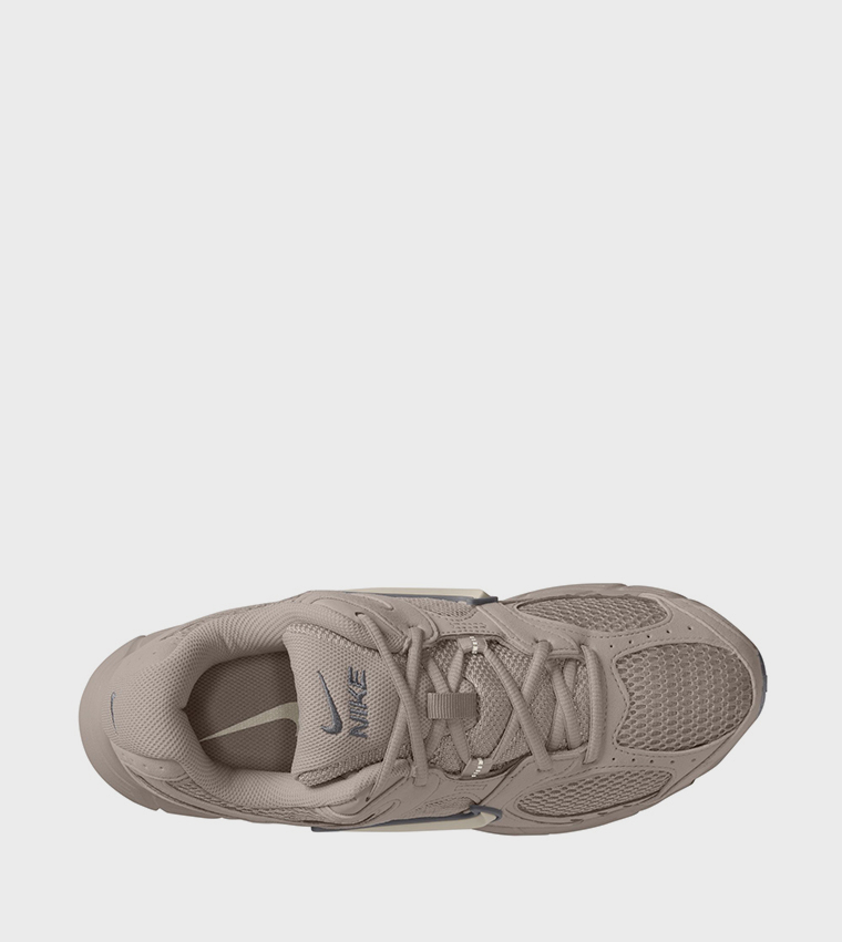 سنيكرز جري في 5 آر إن آر برباط