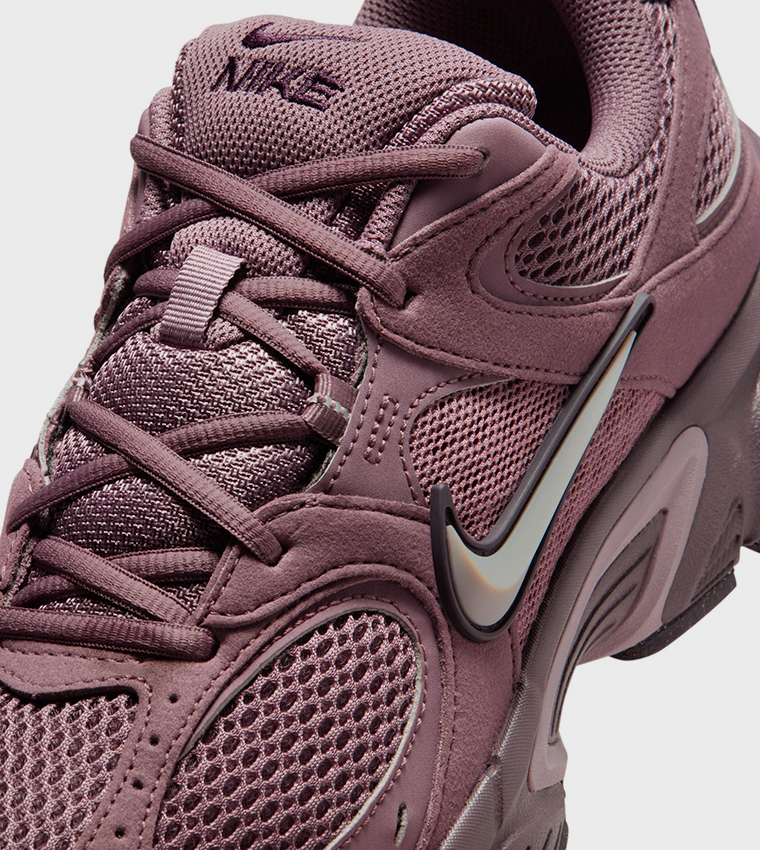 سنيكرز جري في 5 آر إن آر برباط