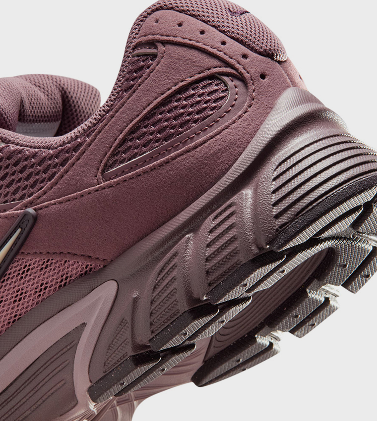 سنيكرز جري في 5 آر إن آر برباط