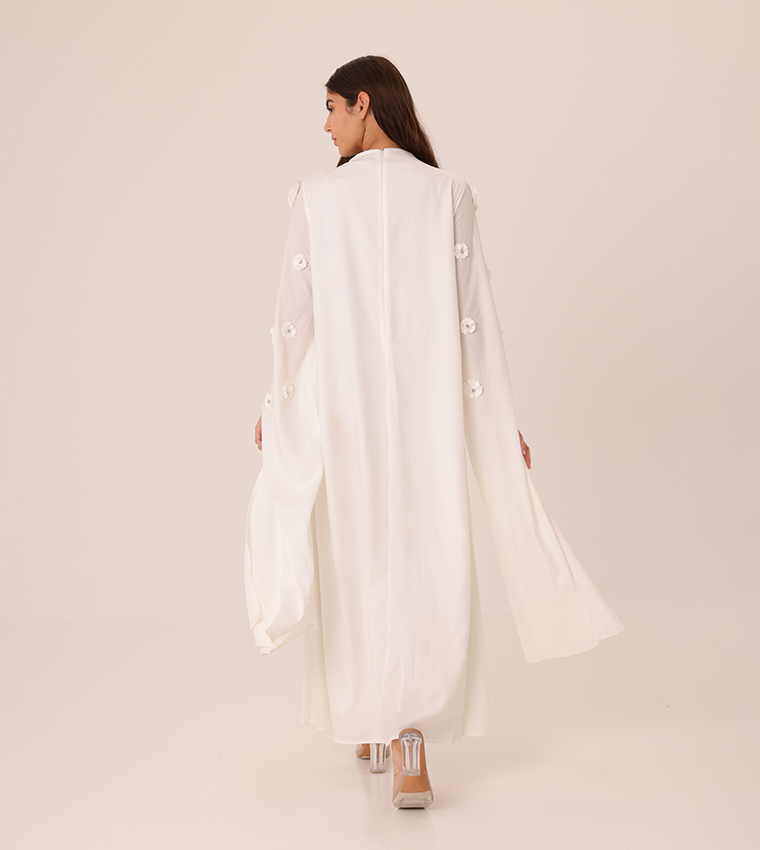 جلابية مزينة بالورود وكم كيب 