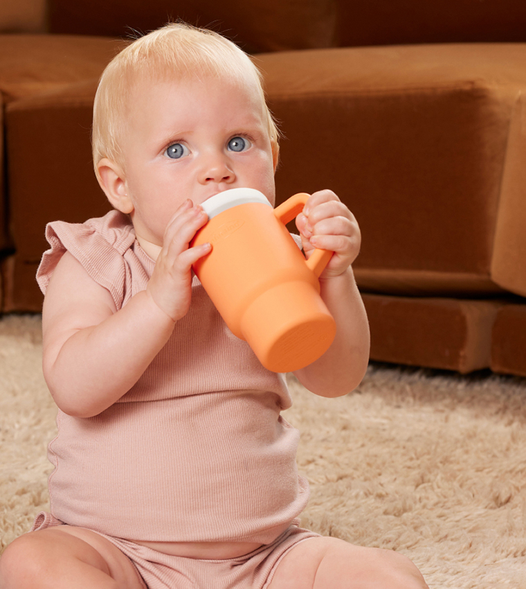 كوب شرب للأطفال 