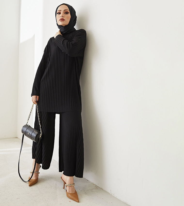 طقم ملابس بكسرات 