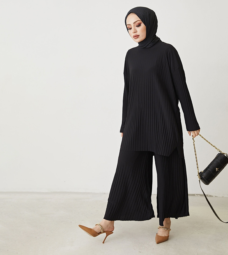 طقم ملابس بكسرات 