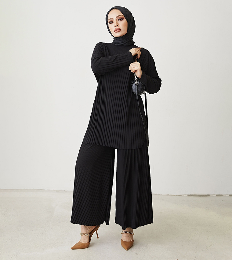 طقم ملابس بكسرات 