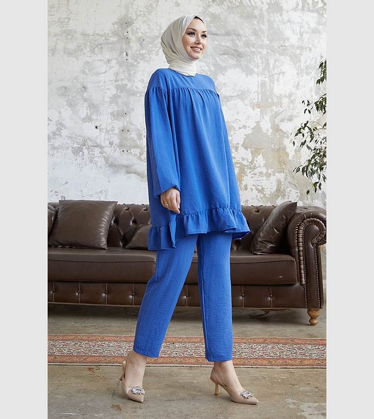 طقم ملابس بأكمام طويلة 