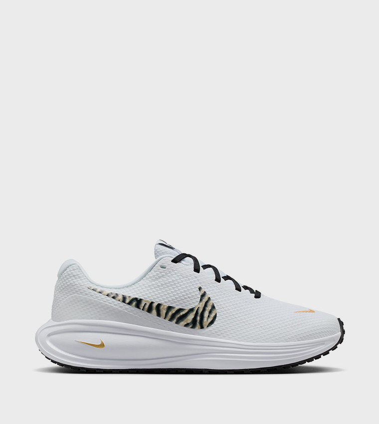 سنيكرز جري ريفوليوشن 8