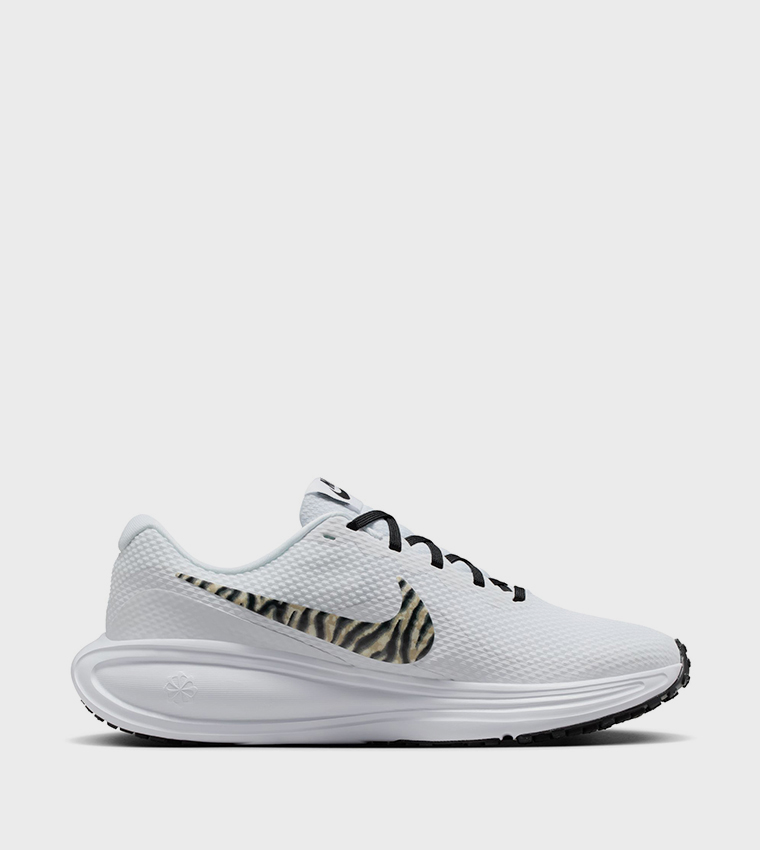 سنيكرز جري ريفوليوشن 8