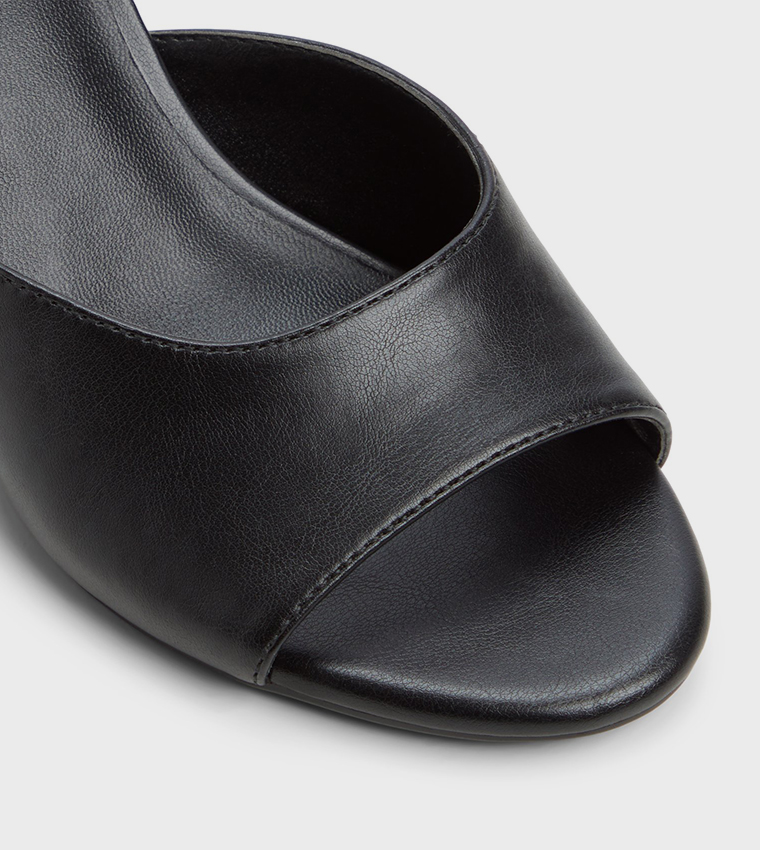 صندل كعب سادة 