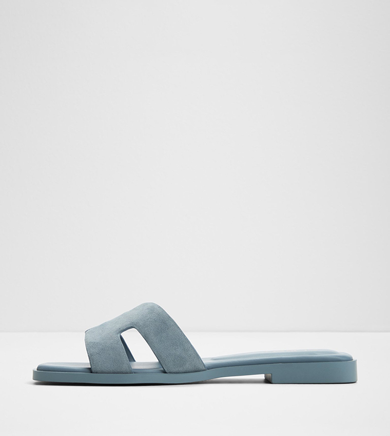 ITSANDAL Textured Flat Sandals