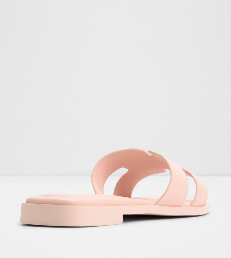 ITSANDAL Textured Flat Sandals
