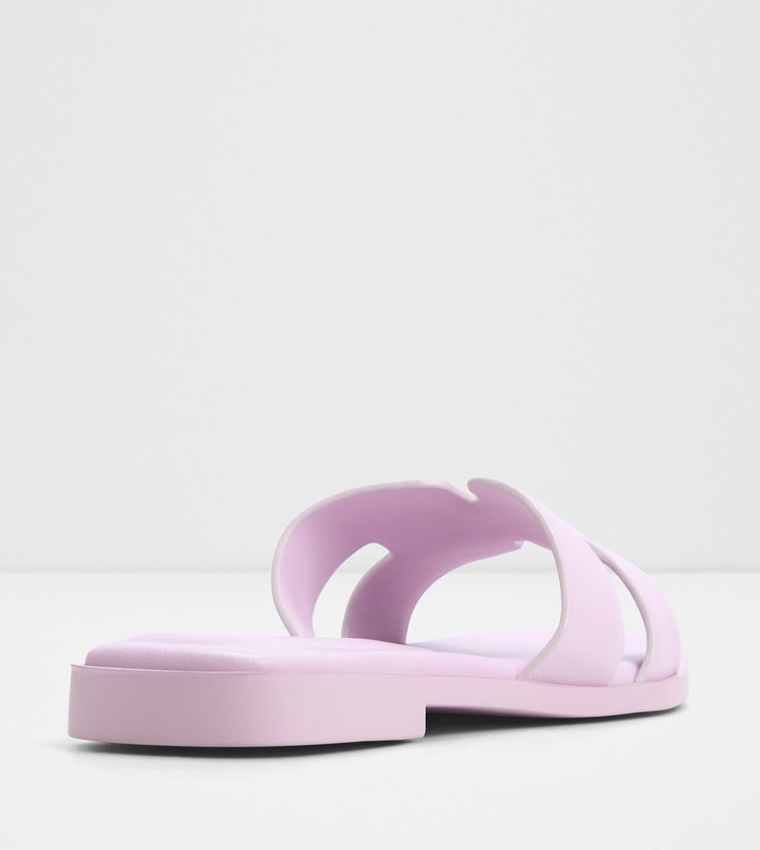 ITSANDAL Textured Flat Sandals