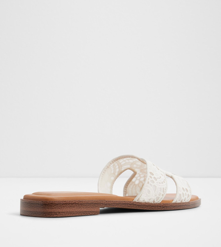 ITSANDAL Embroidered Flat Sandals