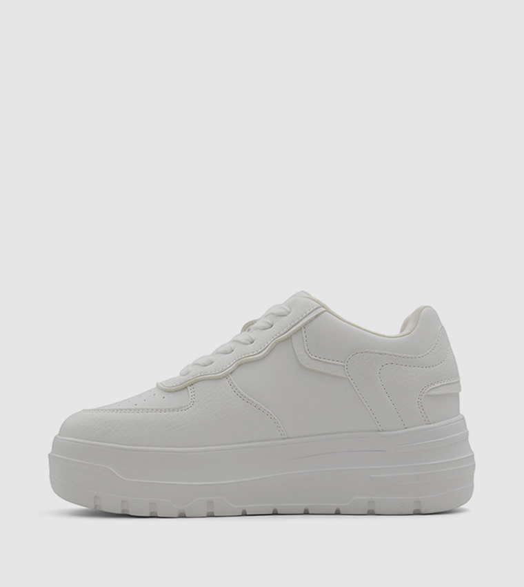 IVEY Low Top Sneakers