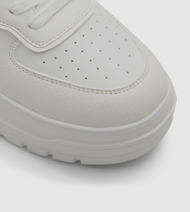 IVEY Low Top Sneakers