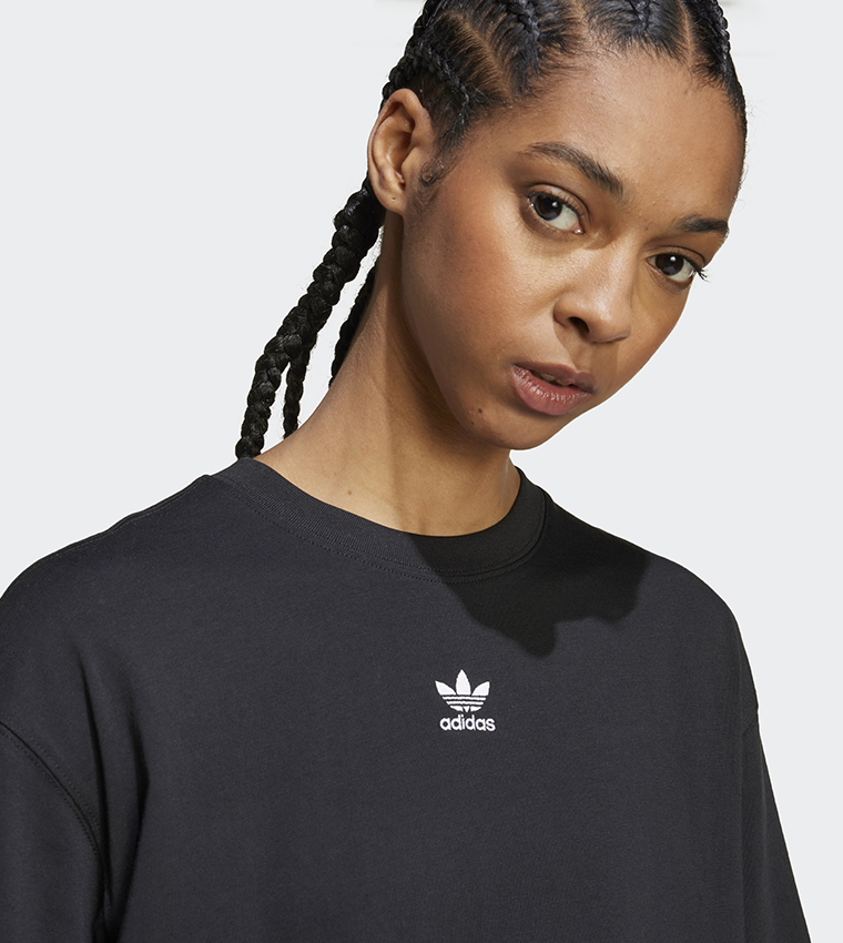 Essentials Short Sleeves Boyfriend T-Shirt