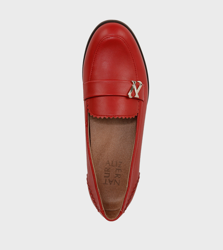 MAGNA Slip-On Loafers