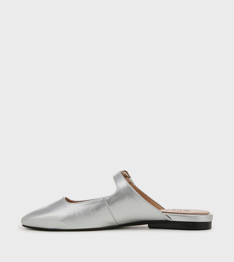 APPLE Buckle Detail Mules