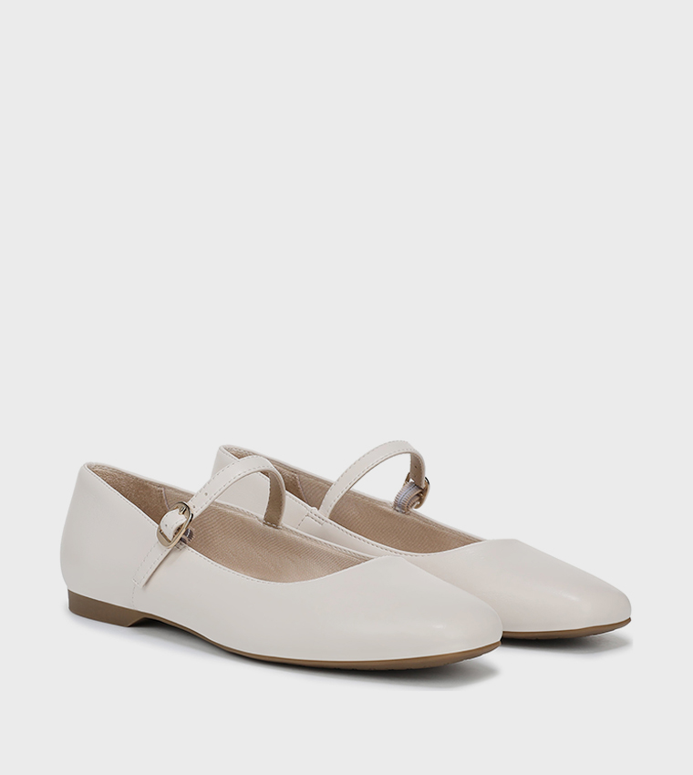 BELOVED Solid Mary Jane Shoes