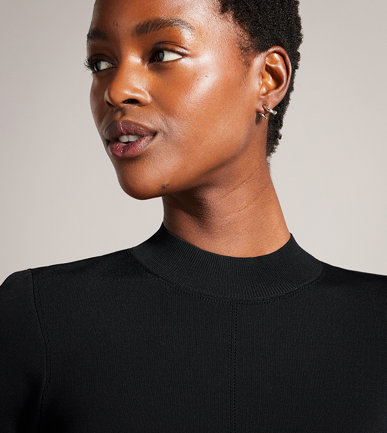 فستان بطبعة